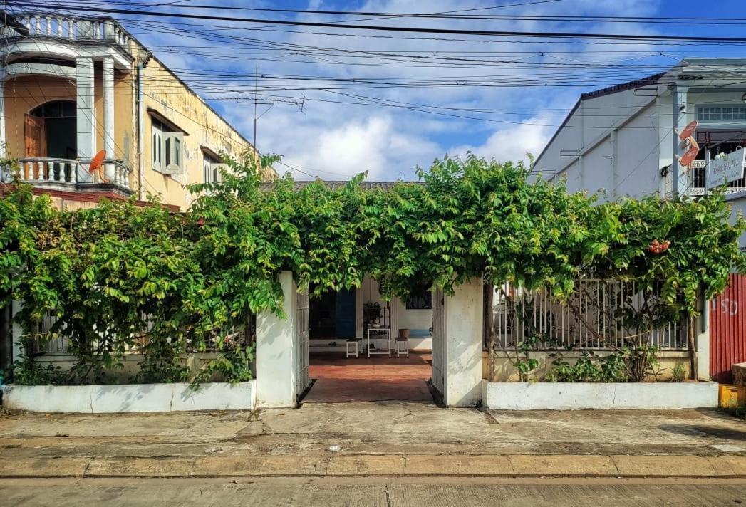 Naga Hostel & Cafe Тхакхэк Экстерьер фото